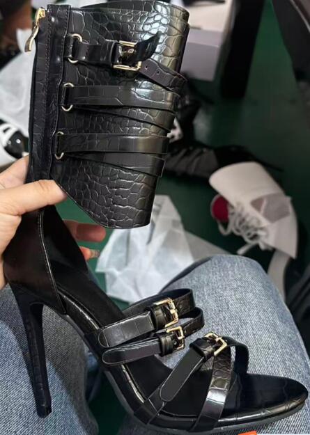 Sandalias Largas de Tacón de A - Sandal Strappy Heeled reseña y precio
